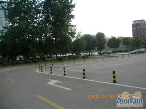 此房业主诚心出售精装修可拎入住全天采光