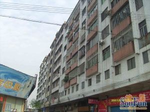 乐安商场花园空中平台花园设计,车子可以直上三层平台