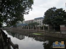 华骥苑小三房,不靠马路,客厅带窗,店长推荐!