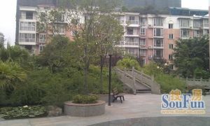 警苑小区4室2厅东南