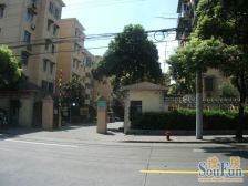 绿苑三房!25平大院子已搭好!适合带小孩老人!