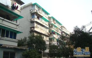 三经路316号电力学校宿舍户型方正,采光好装修好,环镜优美视野好,诚心出售
