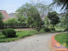 时代花园中层!小区中间位置!精装修!