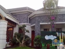 金科联排别墅,实得面积大,装修好,带两个产权车位