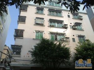 此房步梯,低楼层,精装修,交通便利,