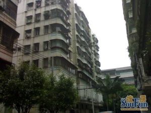 圣堂街小区,市区位置,采光通风良好,产权清晰小三房