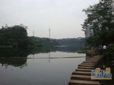 彩云湖住家联排4加1结构,装修保持9成新,花园80平米