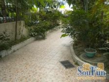 一楼带花园,方便看房,业主诚心卖,采光佳