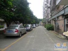 证满五年,业主诚意出售。看房方便