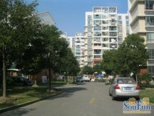 新上20号线地铁边上飞机户型精装修带阁楼 房东诚意卖