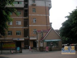 启明公寓3室2厅东