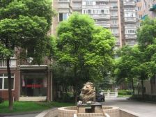 三开间朝南,业主置换,价格可谈,一梯两户,使用面积高