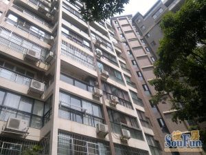 近侯家塘森林小区小高层房东自住拎包入住