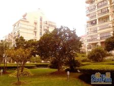 俯瞰高尔夫全景观,边组边卖,可以拎包入住。