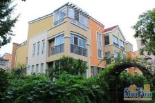 七宝别墅,中间位置,前后花园,自带车库