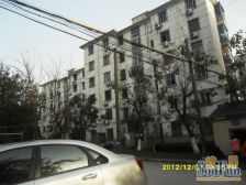 竹辉桥轻轨旁 中间楼层小三房 装修保养佳 边户