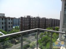 地铁口,房型正气,看房方便,楼层好