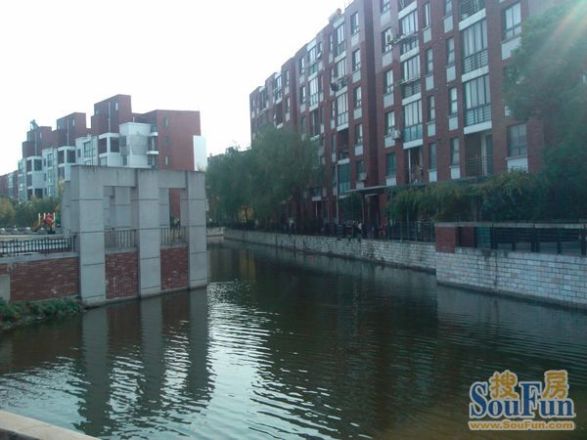 美兰湖畔雅苑实景图