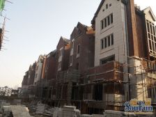 红谷滩少有的下叠别墅,送大花园,层高5米地下室,出门地铁