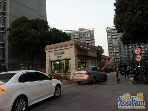 小区相关图