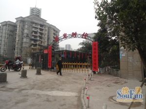南坪商圈旁正规两室出行方便