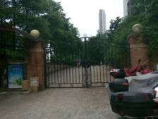 九龙半岛轻轨18号线滩子口站旁 正规2房 装修保养好