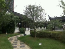 苏州园林式风格小区 自带车位 楼层好 采光好