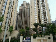 巴国城大门 精装两房 临公园 进轻轨