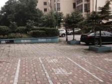 青春家园 南北通透,采光好 装修好,环镜优美 近地铁 中间楼层