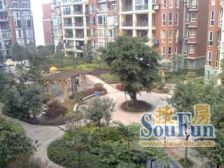 精装大三房 户型方正 视野好,小区环境好