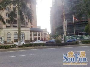 精装修 小区管理好 采光通透 诚意出售