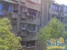 洪都大院一区 南北通透,采光好 装修好,环镜优美 视野好,诚心出售