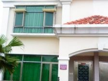 本房证满五年,中间好楼层,位置好,朝南向