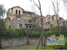 龙湖东桥郡七组团 5室1厅 南