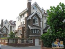 百合苑一楼带大花园 满五年 近宝龙商圈五号线 物业好