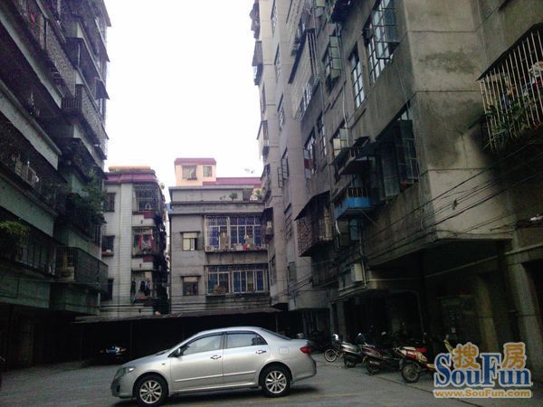 小区相关图