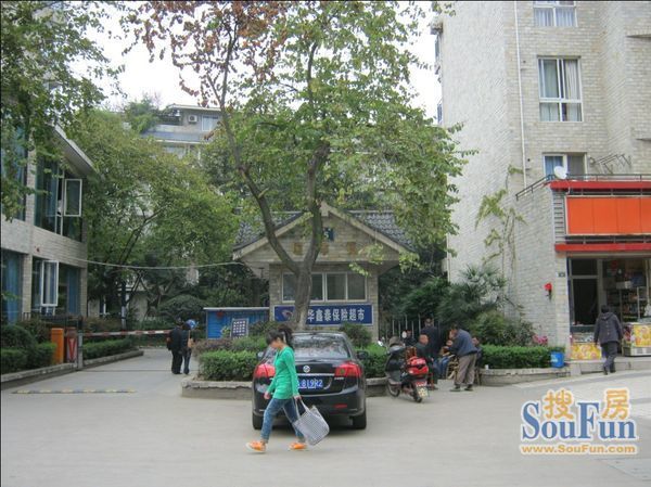 小区相关图