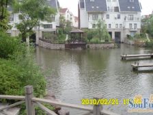 主卧朝南,环境优美,居家装修,诚意出售