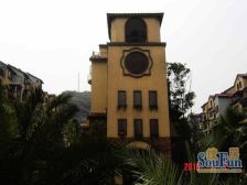 房子带前后花园,带产权车位