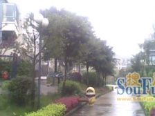 圣马精装一楼两房出售 小区安静 户型好 空气质量优