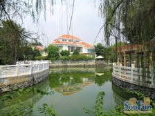 西南向3房 格局方正 带露台 带阁楼