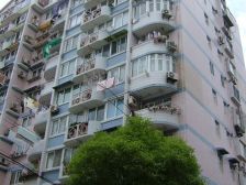 新上刚需两房,全明全亮,婚房装修,目前3房格局