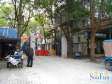 精装修,中间楼层,南北通透,近地铁,近沙滩