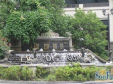 空中别墅+顶复两层+地铁5号线+产权车位60多平的露台