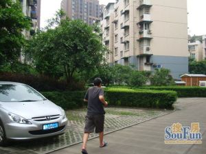 泉水南苑4室2厅南北