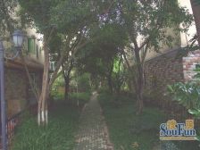 诚心出售 联排别墅 户型方正 居家安静