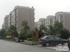 一梯两户,主卧朝南,环境优美,品质小区,精装修,诚意出售