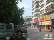 丰润花园 门口就是BRT公交车站 生活方便