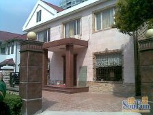 三层空中别墅送车位 百平大花园且无违建,税费各付