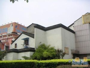 西湖边 地铁口 户型方正 一梯两户 诚心出售